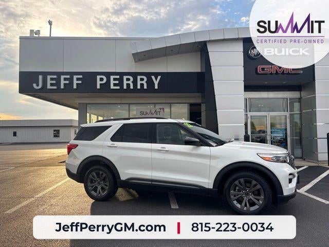 2022 Ford Explorer XLT in Other — front three-quarter view