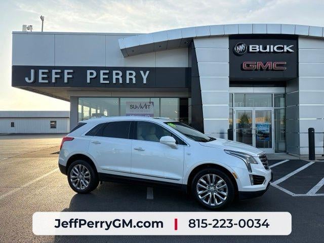 2019 Cadillac XT5 Luxury in Crystal White Tricoat — front three-quarter view