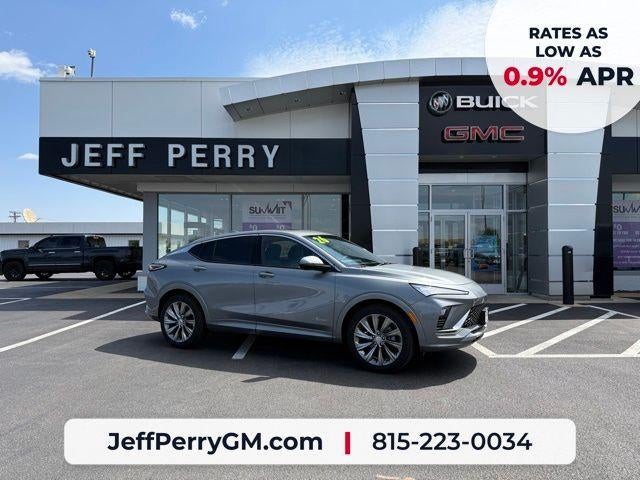 2026 Buick Envista Avenir in Moonstone Gray Metallic — front three-quarter view